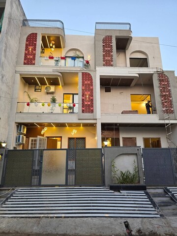 5 BHK Villa For Sale in Mansarovar Extension