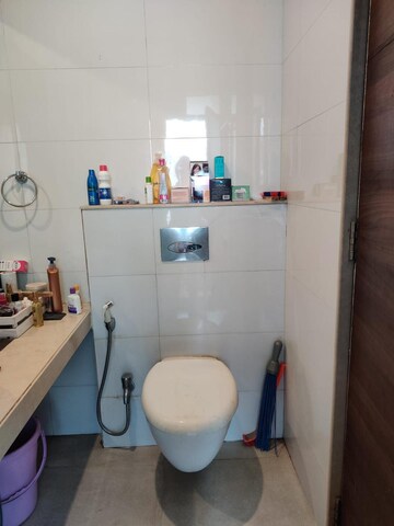Master Bedroom in 2 BHK Apartment at Kohinoor City Phase I, Kurla – for Rent