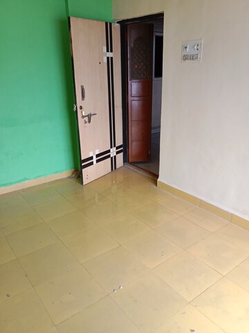 Room in 1 BHK Apartment at Rashmi Star City, Naigaon East – for Rent