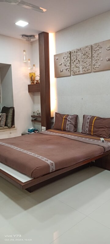 Master Bedroom in 3 BHK Apartment at Amrit Apartments, Khar West – for Rent