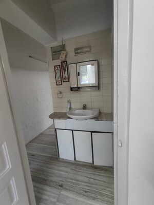 Bathroom in 3 BHK Apartment at Lalani Fairmont, Khar West – for Rent
