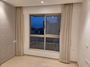 Room in 2 BHK Apartment at Hiranandani Highland, Powai – for Rent
