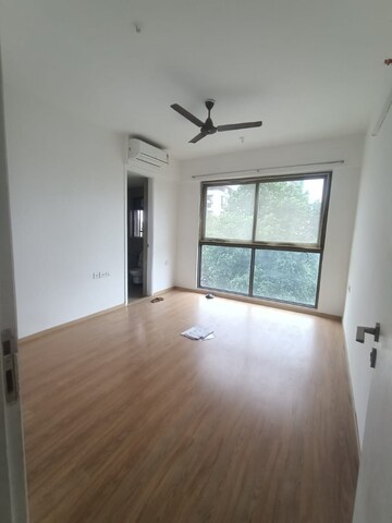 Room in 1.5 BHK Apartment at Runwal Bliss, Kanjurmarg East – for Rent