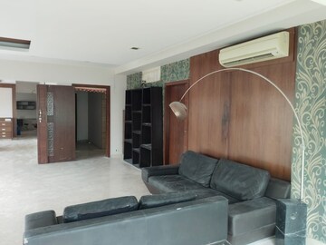 Living Room in 3 BHK Apartment at Vaswani Belvedere, Bandra West – for Rent