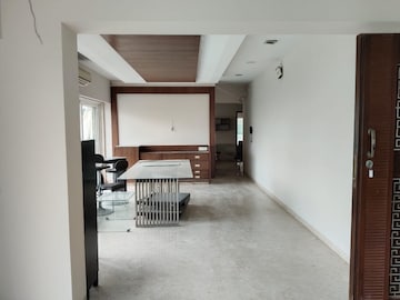 Staircase in 3 BHK Apartment at Vaswani Belvedere, Bandra West – for Rent