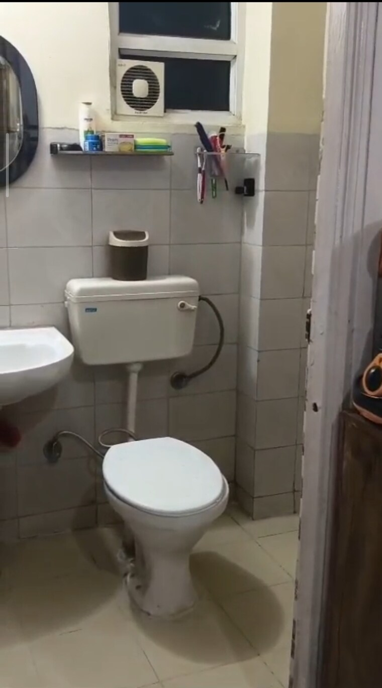 Bathroom, sanchar-nest-palm-valley 1 RK 587 Sq.Ft. Apartment In Wave City Ghaziabad 9229554