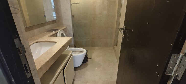 Bathroom, hiranandani-atlantis 2 Bedroom 771 Sq.Ft. Apartment In Powai Mumbai 9229552