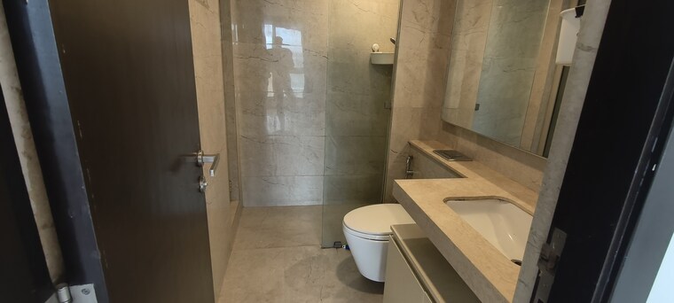 Bathroom, hiranandani-atlantis 2 Bedroom 771 Sq.Ft. Apartment In Powai Mumbai 9229552