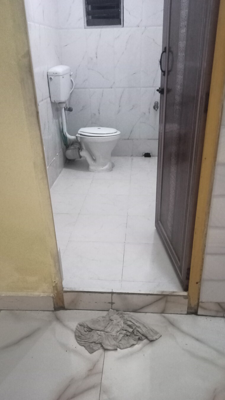 Bathroom, kristi-villa 3 Bedroom 1300 Sq.Ft. Apartment In Chinar Park Kolkata 9229558