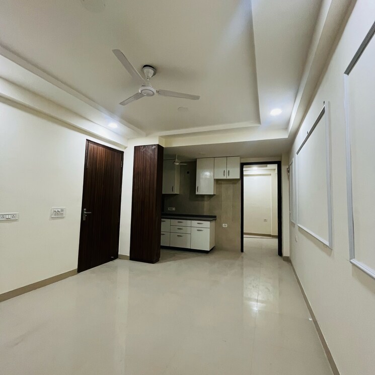 Kitchen, chattarpur 3 Bedroom 120 Sq.Yd. Builder Floor In Chattarpur Delhi 9229583