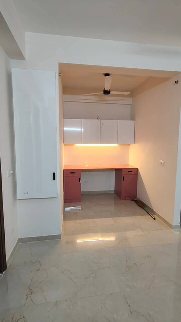 Kitchen in 2.5 BHK Builder Floor at M3M Soulitude, Sector 89 – for Rent