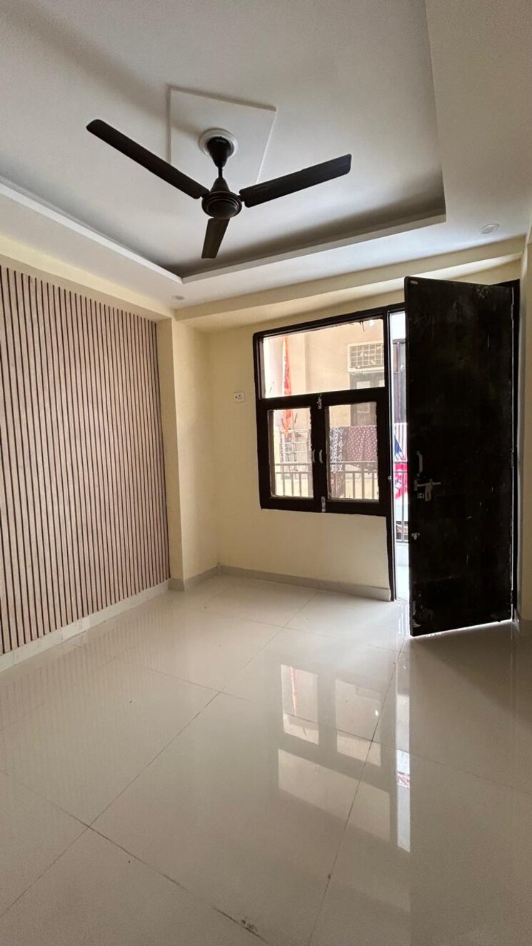 Room, sector 55 3 Bedroom 1780 Sq.Ft. Independent House In Sector 55 Noida 9229672