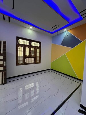 Room in 3 BHK Independent House at Sector 55 – for Rent