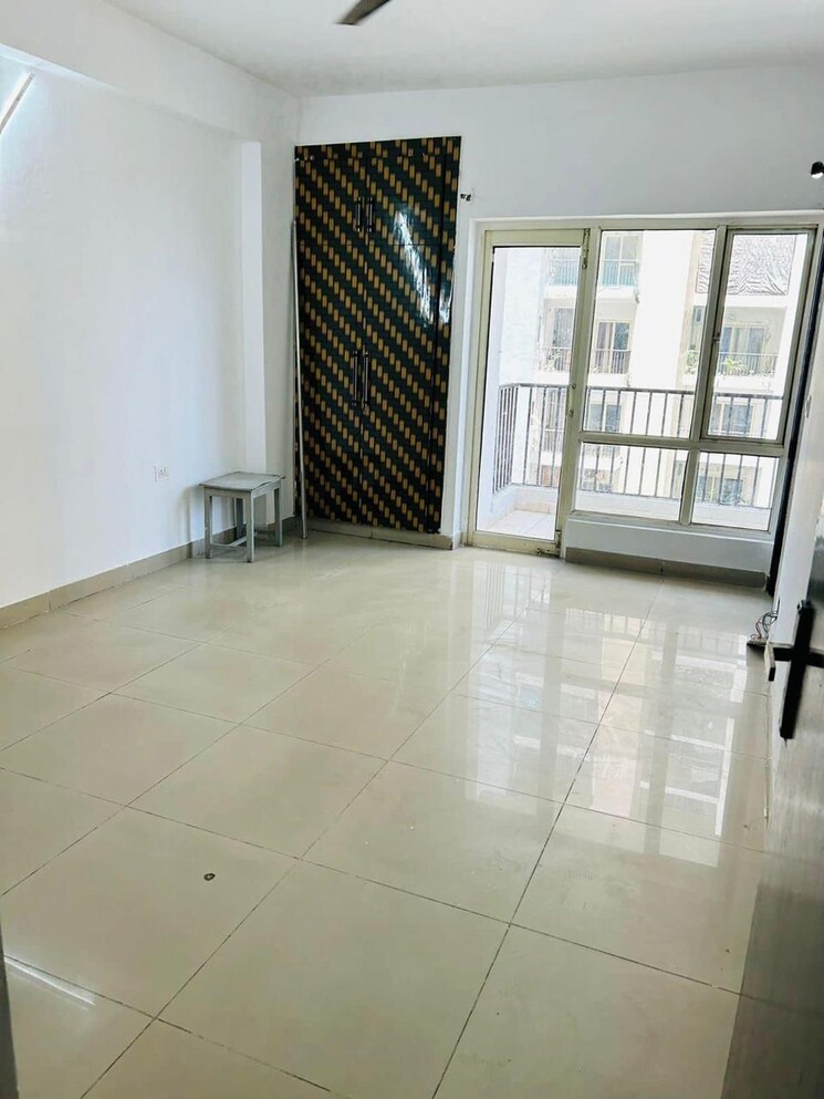 Room, sector 55 3 Bedroom 1780 Sq.Ft. Independent House In Sector 55 Noida 9229672