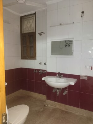 Master Bedroom in 3 BHK Builder Floor at Jasola Vihar – for Rent