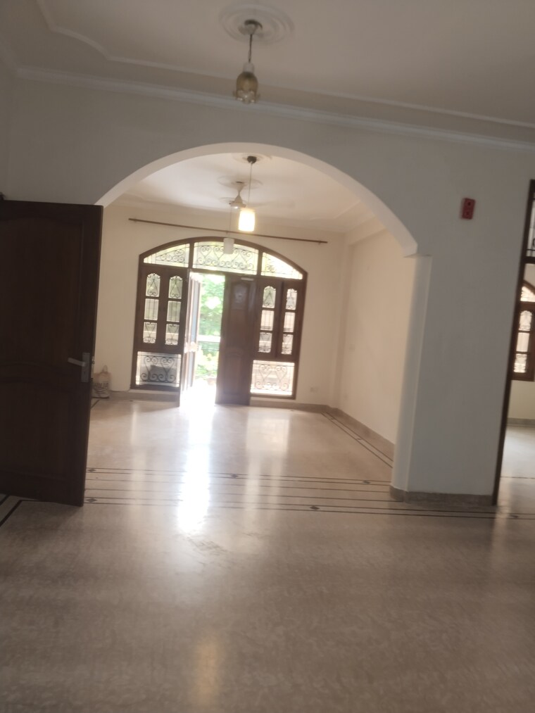 undefined, jasola vihar 3 Bedroom 2500 Sq.Ft. Builder Floor In Jasola Vihar Delhi 9229709