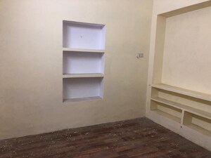 Room in 2 BHK Independent House at Mahanagar – for Rent