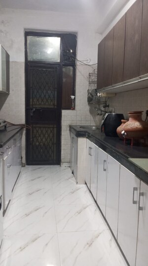 Kitchen in 2.5 BHK Builder Floor at RWA Apartments Sector 50, Sector 50 – for Rent