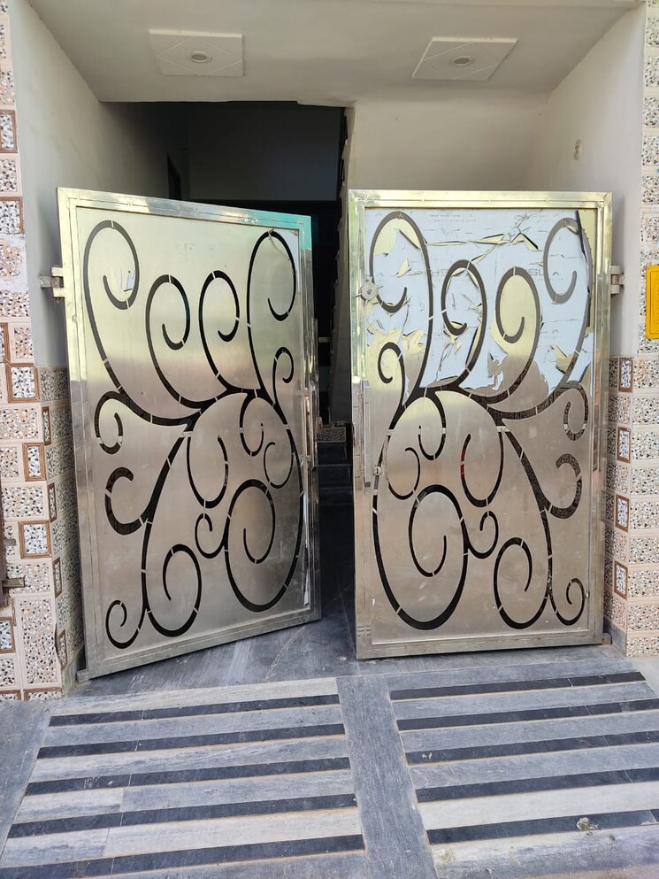 Exterior View, sector 40 6+ Bedroom 712 Sq.Yd. Independent House In Sector 40 Gurgaon 9229746