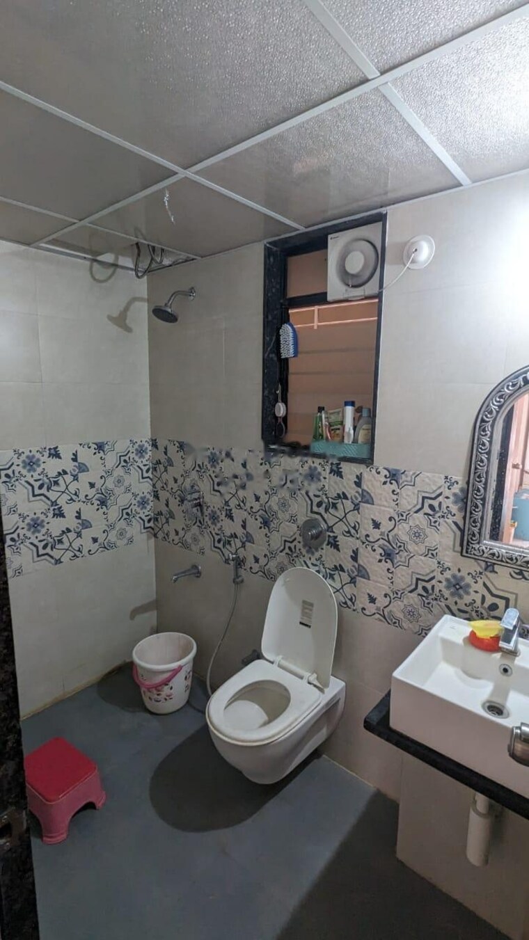 Bathroom, kohinoor-sapphire 2 Bedroom 663 Sq.Ft. Apartment In Tathawade Pune 9229755