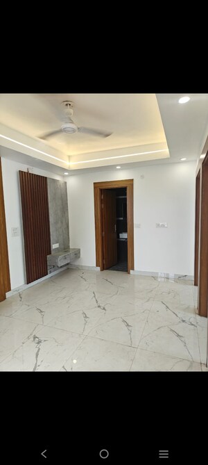 Room in 2 BHK Builder Floor at Saket – for Rent