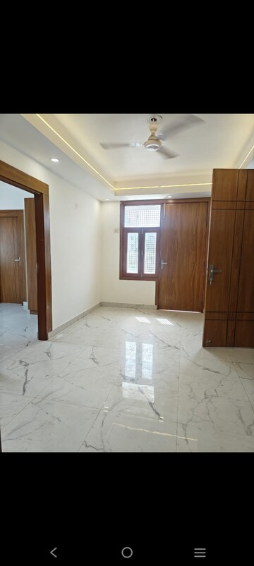 Room in 2 BHK Builder Floor at Saket – for Rent