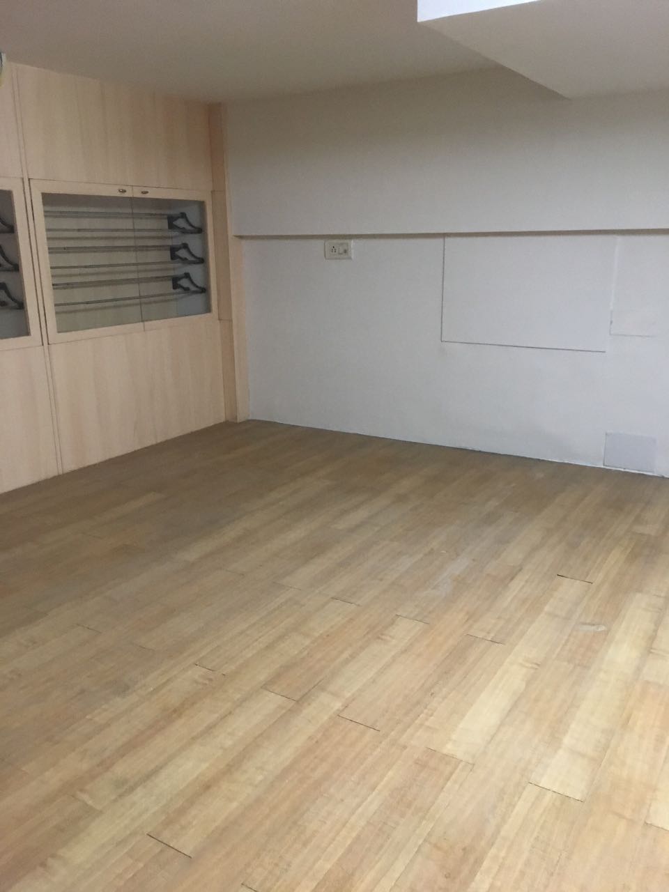 Office Space For Rent in Raj CHS Prabhadevi