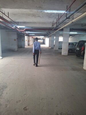 Parking in 3 BHK Apartment at Kursi Road – for Rent