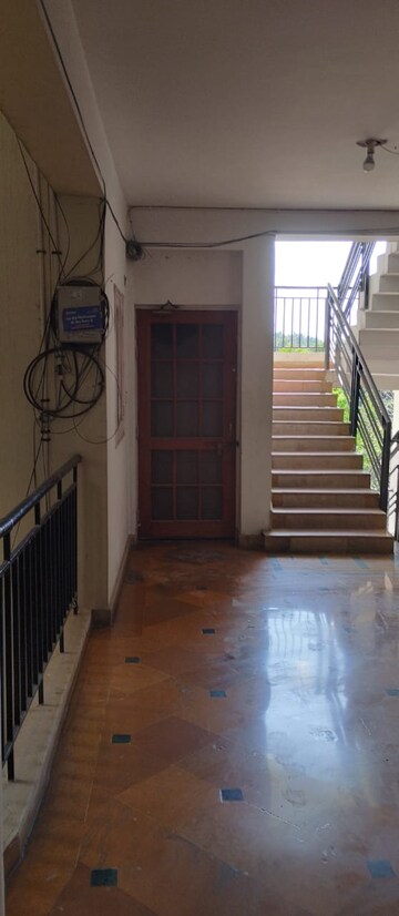Staircase in 3 BHK Apartment at Kursi Road – for Rent