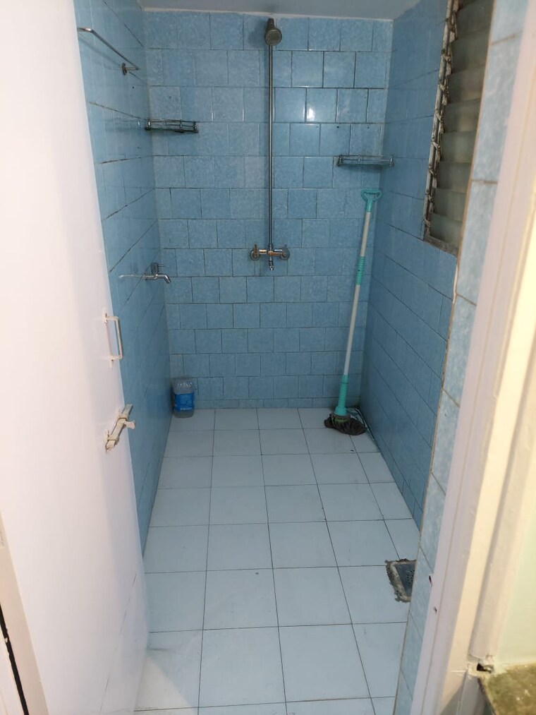 Bathroom, karve road 2 Bedroom 897 Sq.Ft. Apartment In Karve Road Pune 9229773