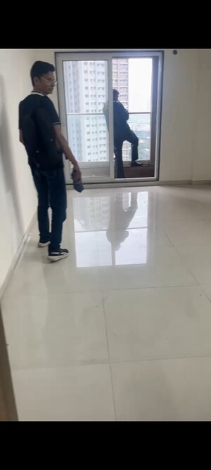 Room in 2 BHK Apartment at Ashar Axis, Majiwada – for Rent