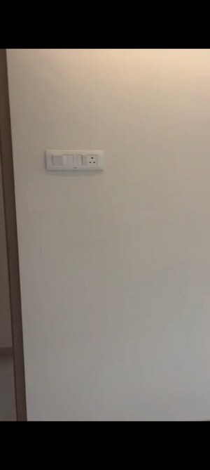 Room in 2 BHK Apartment at Ashar Axis, Majiwada – for Rent