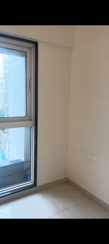 Room in 2 BHK Apartment at Ashar Axis, Majiwada – for Rent