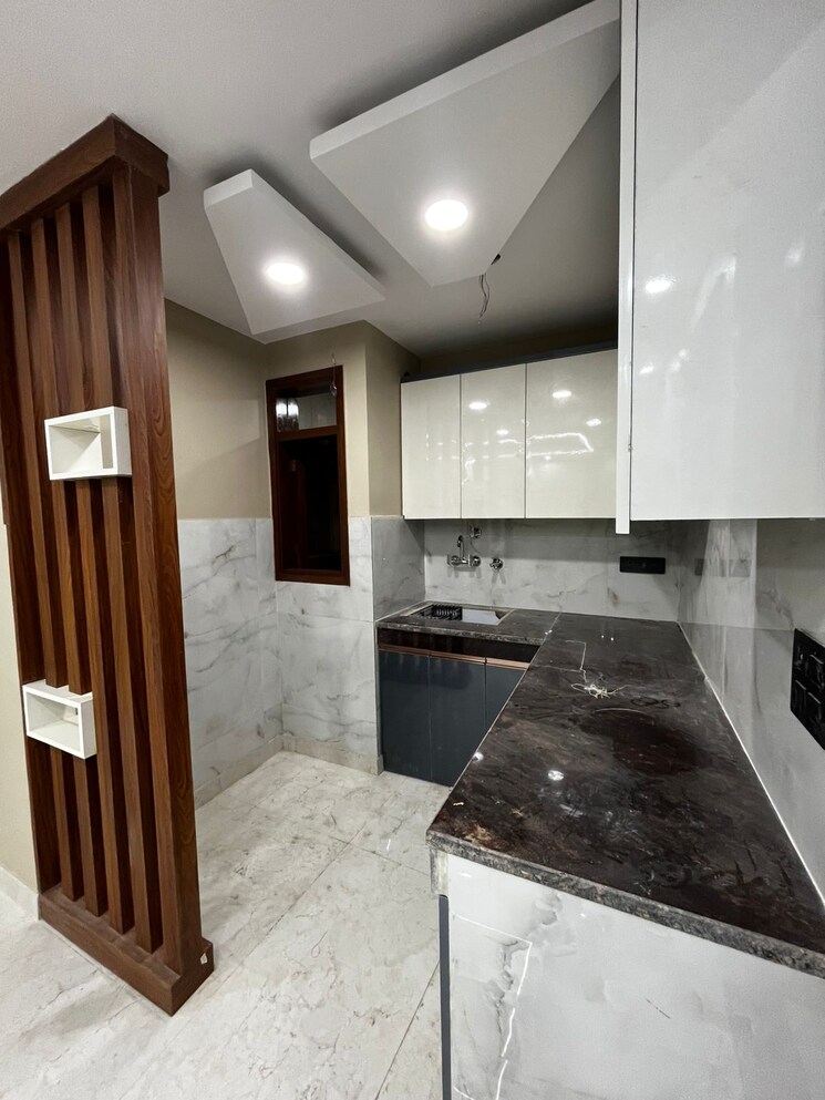 Kitchen, govindpuri 3 Bedroom 900 Sq.Ft. Builder Floor In Govindpuri Delhi 9229811