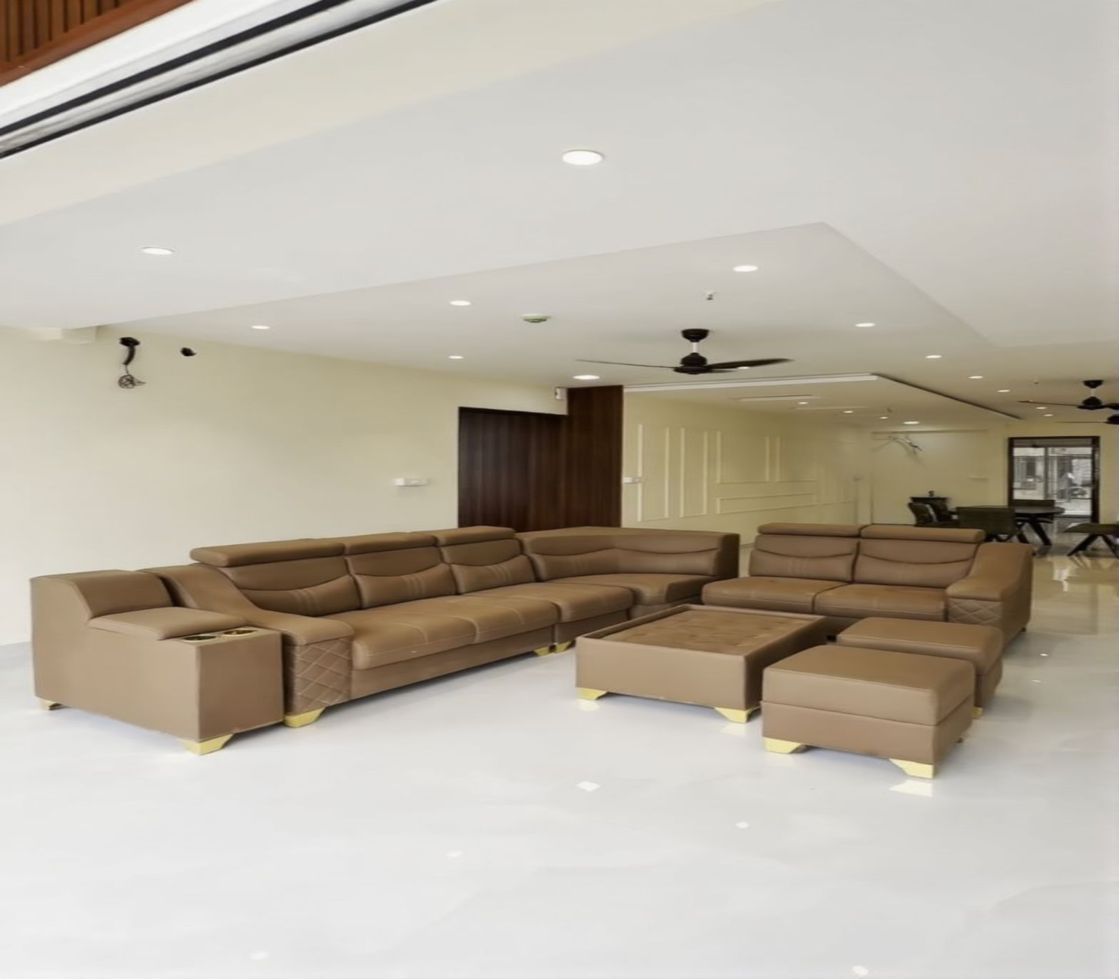 3 BHK 2600 Sq.Ft. Apartment in Anchor Victorian