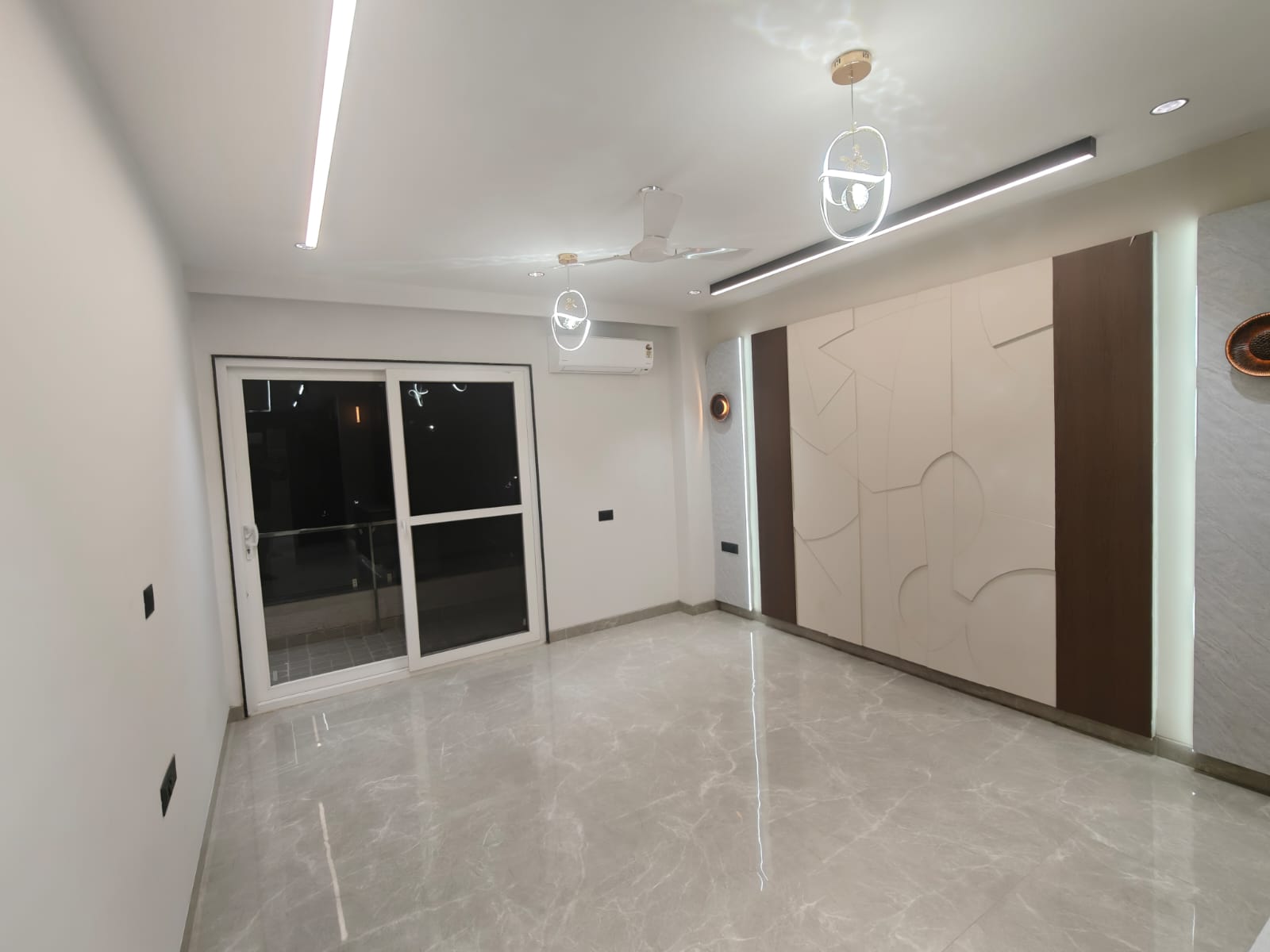 4 BHK + Servant Room 3000 Sq.Ft. Apartment in Suncity Essel Tower