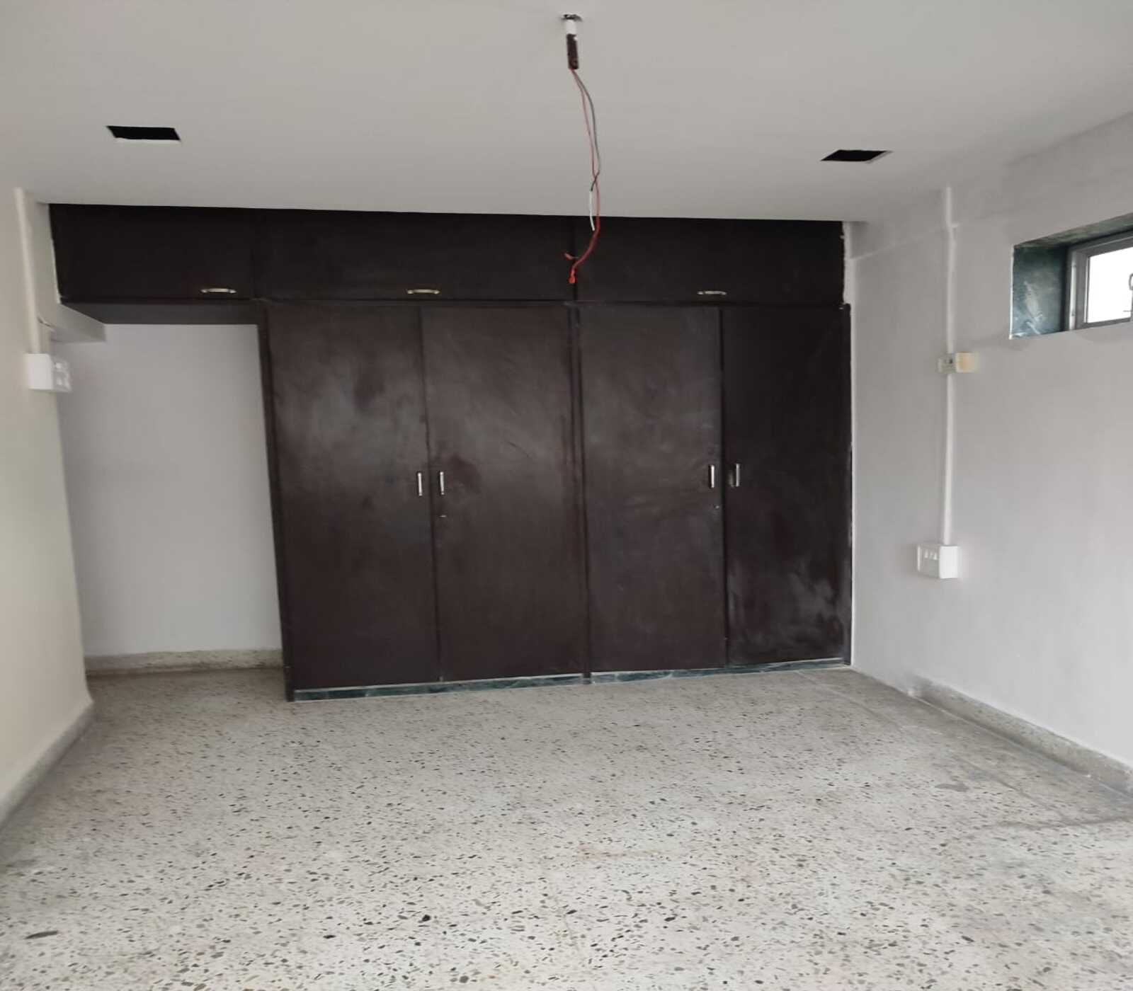 2 BHK Apartment For Rent in Dadar West