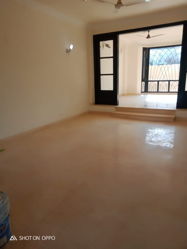 3 BHK + Servant Room Apartment For Sale in Suncity Essel Tower