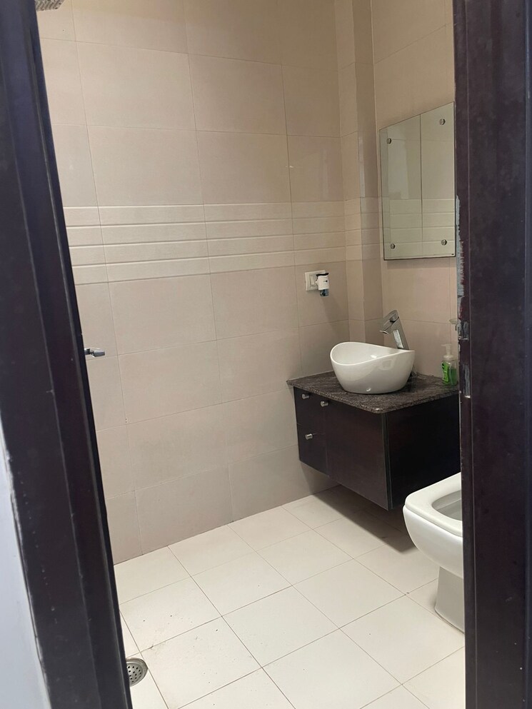 Bathroom, suncity-essel-tower 3 Bedroom 1700 Sq.Ft. Apartment In Sector 28 Gurgaon 9229833