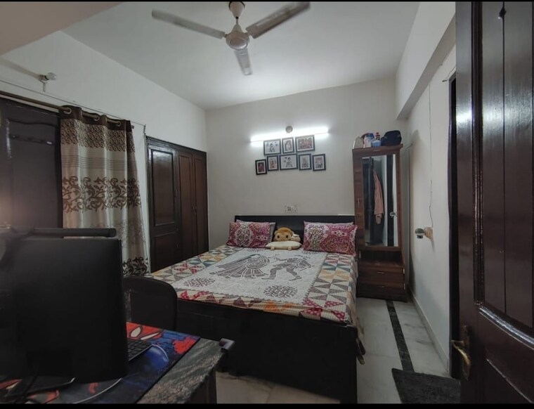 Bedroom, emaar-emerald-floors 3 Bedroom 1650 Sq.Ft. Apartment In Sector 65 Gurgaon 9229859
