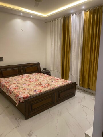 Master Bedroom in 3.5 BHK Builder Floor at Sector 9 Panchkula – for Rent