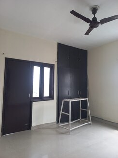4 BHK + Servant Room Apartment For Sale in Silverglades The Ivy