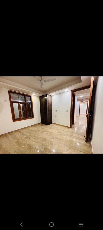 Room in 3 BHK Builder Floor at Saket – for Rent