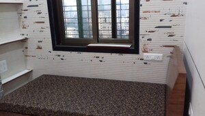 Room in 1 BHK Apartment at Mistry Manor, Dadar East – for Sale