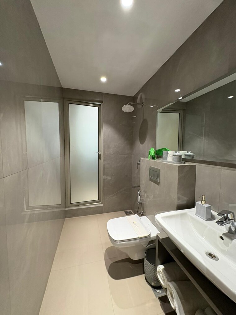 Attached Bathroom, shapoorji-pallonji-sarova 3 Bedroom 983 Sq.Ft. Apartment In Kandivali East Mumbai 9229955