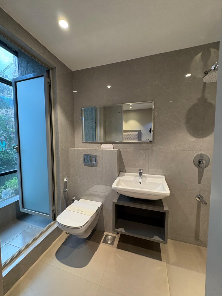 Attached Bathroom, shapoorji-pallonji-sarova 3 Bedroom 983 Sq.Ft. Apartment In Kandivali East Mumbai 9229955