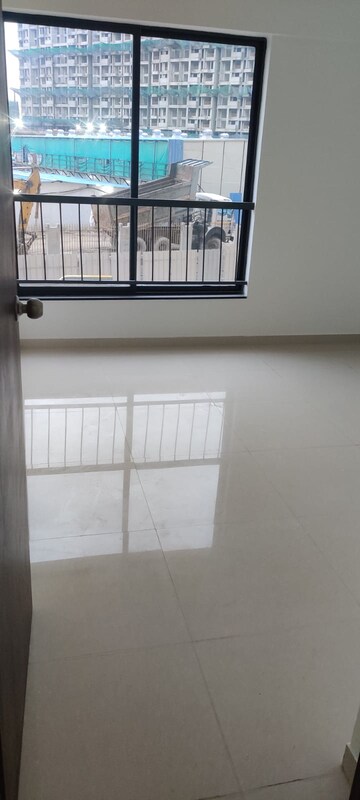 Room in 1 BHK Apartment at Shapoorji Pallonji Joyville Hadapsar Annexe, Hadapsar – for Rent