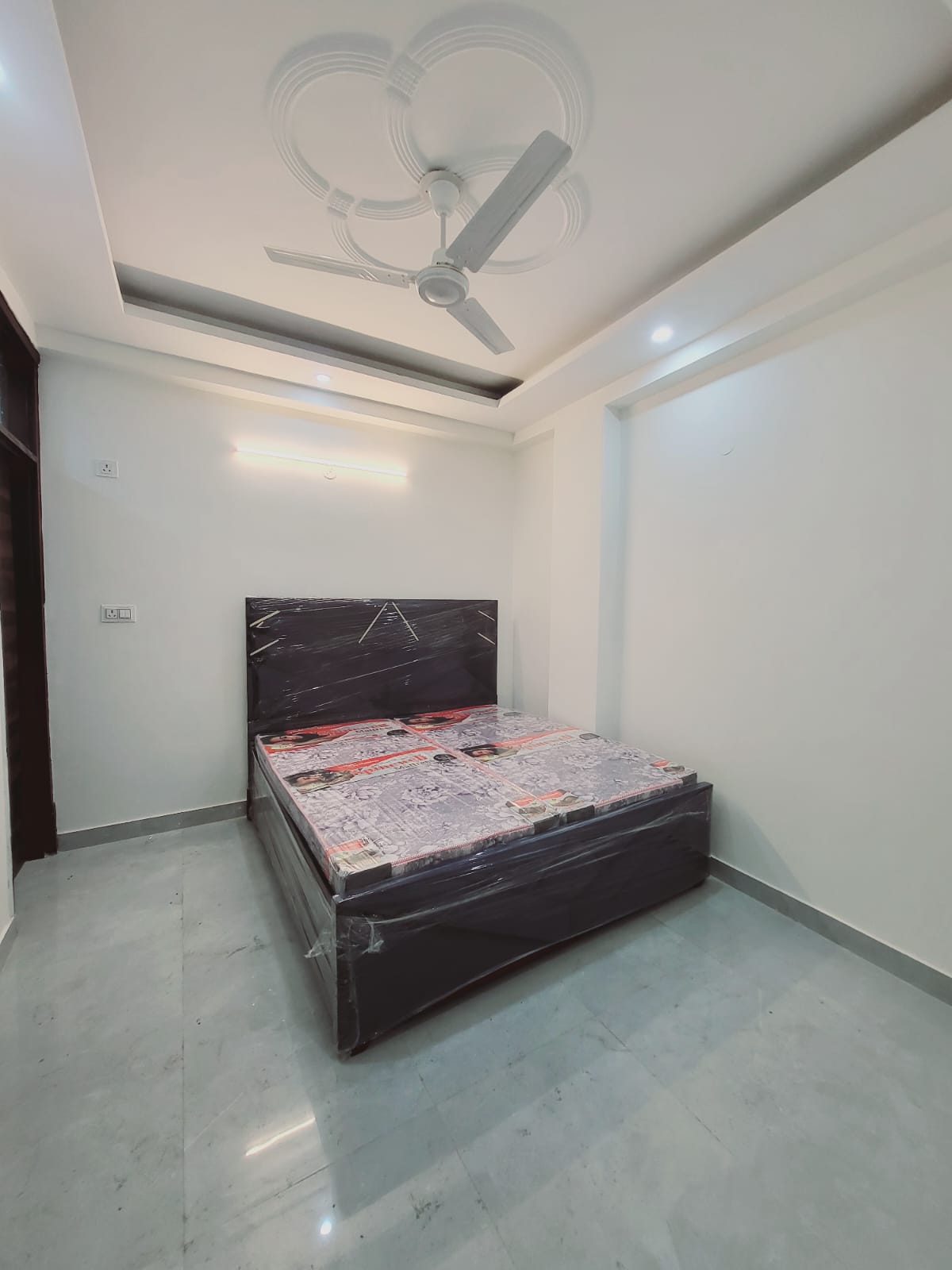 1 BHK Apartment For Sale in Chattarpur