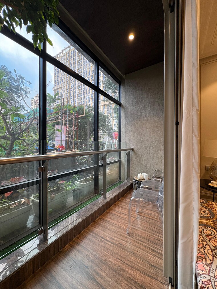 Balcony, shapoorji-pallonji-sarova-complex 3 Bedroom 1076 Sq.Ft. Apartment In Kandivali East Mumbai 9229970