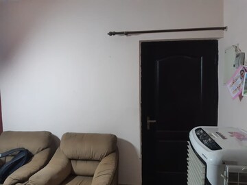 Living Room in 2 BHK Apartment at Supertech Cape Town, Sector 74 – for Rent